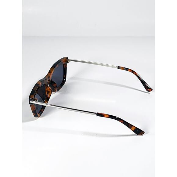 Foster Grant Full Cat Eye Brown Tortoise & Silver Metal Sunglasses 52661FGX201 - Picture 4 of 12